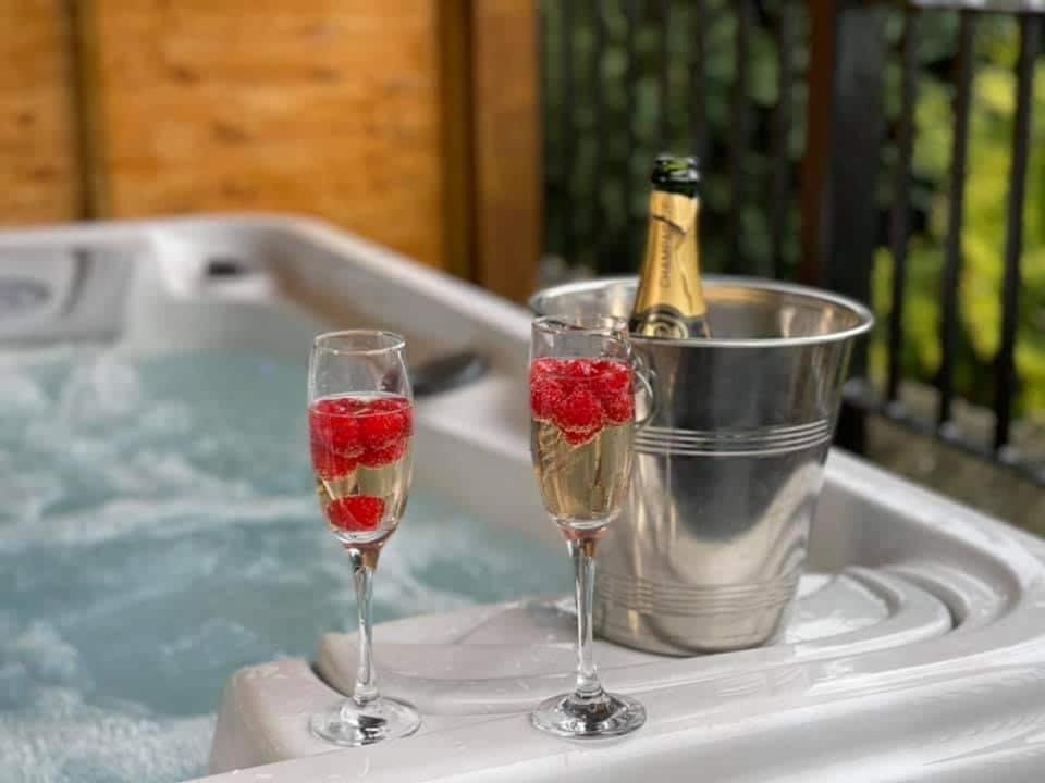 Hotel Oyo The Townhouse Durham Esterno foto
