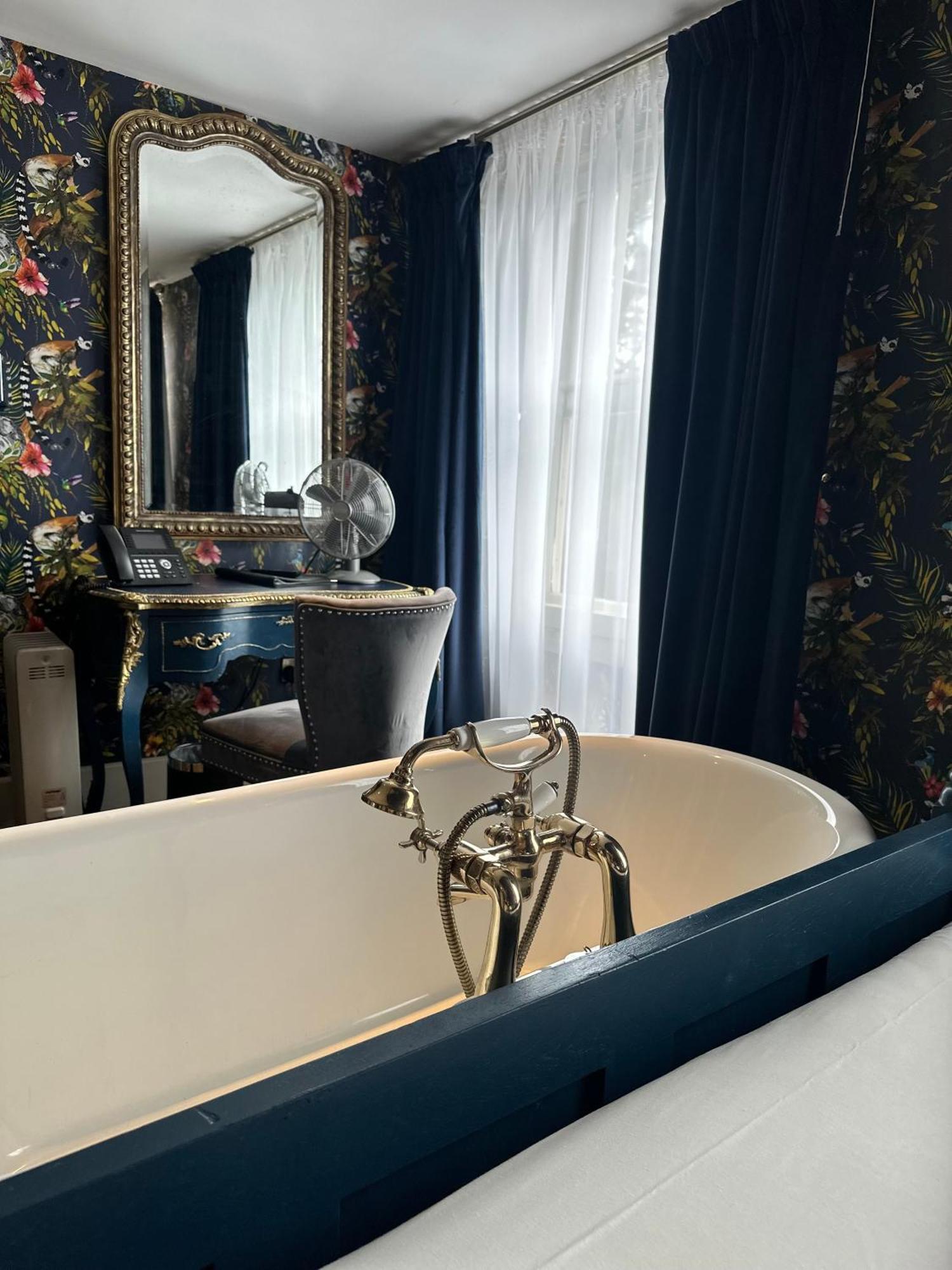 Hotel Oyo The Townhouse Durham Esterno foto