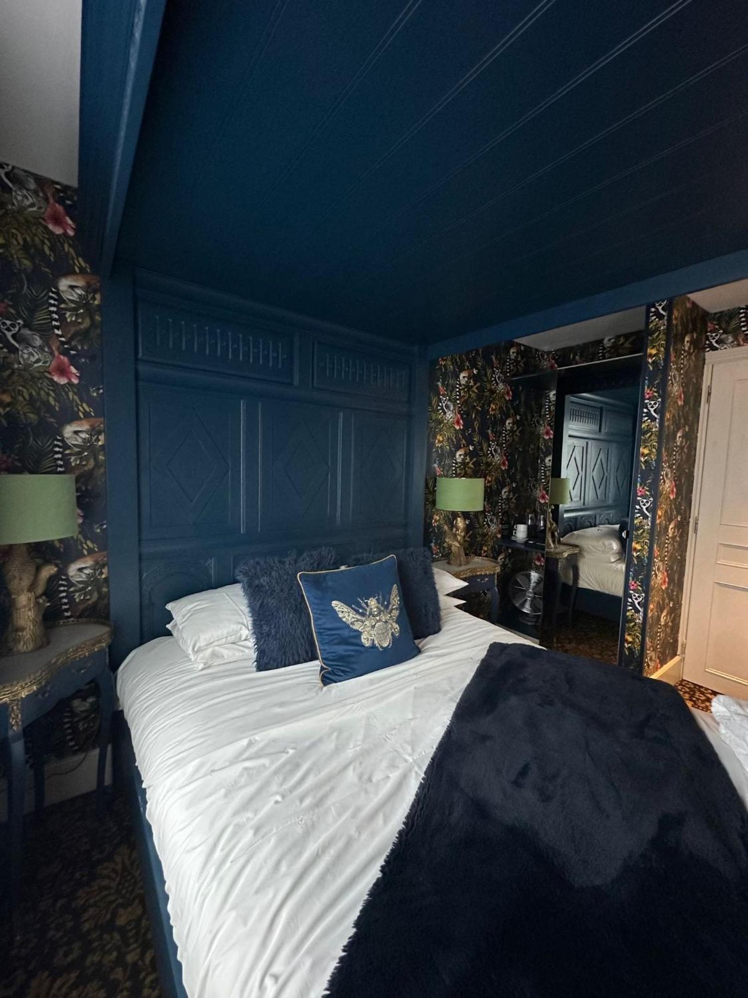 Hotel Oyo The Townhouse Durham Esterno foto