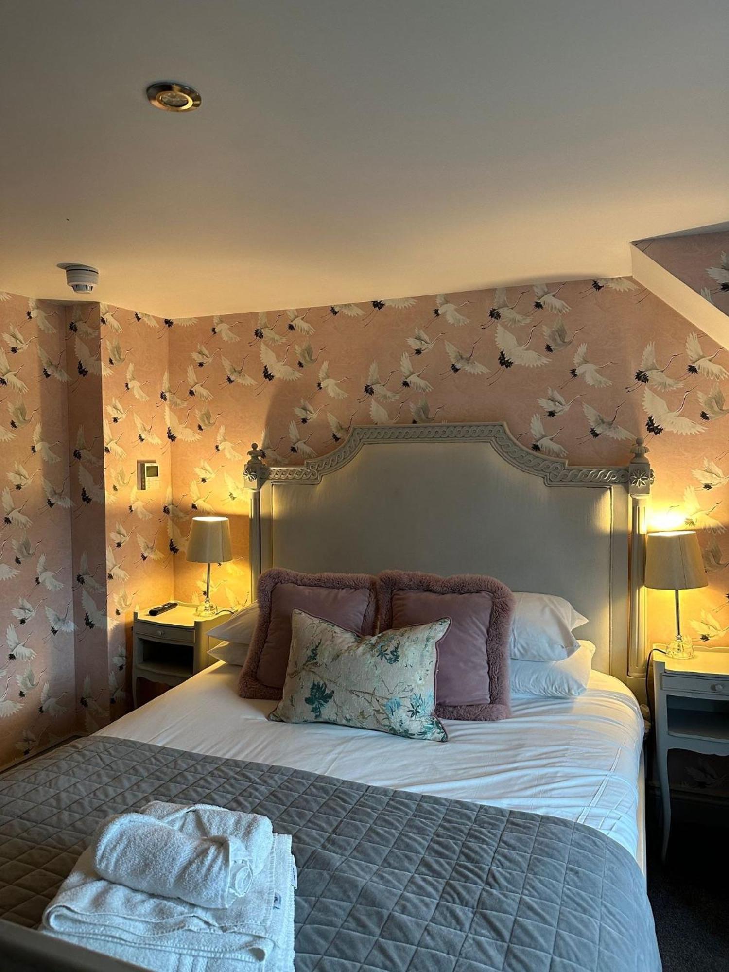 Hotel Oyo The Townhouse Durham Esterno foto